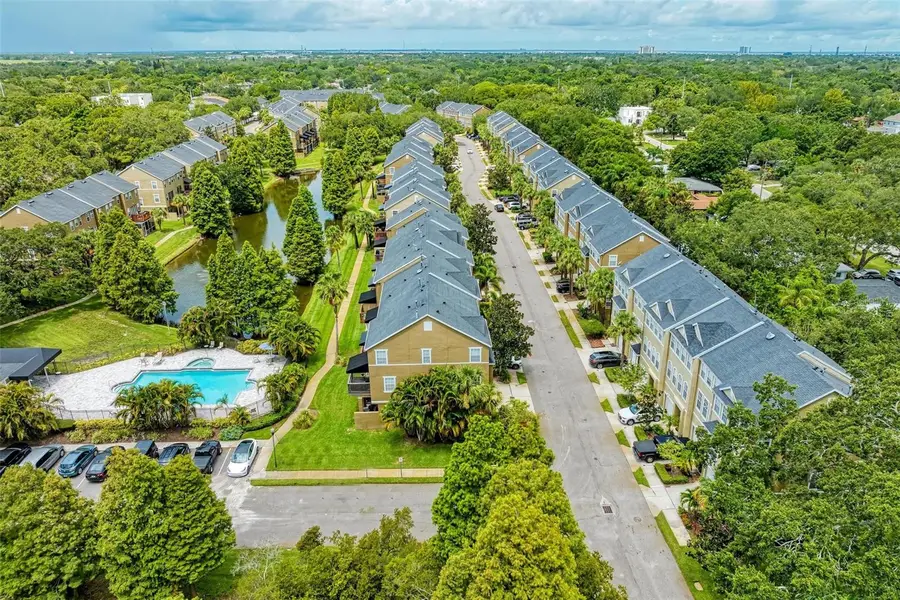 2926 Bayshore Pointe Drive, Tampa, FL 33611 - Image #2