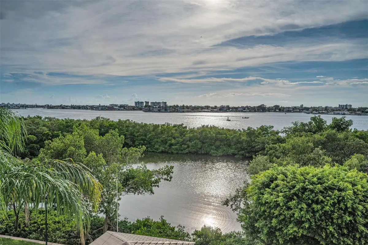 7050 Sunset Drive S #415, South Pasadena, FL 33707 - Image #1