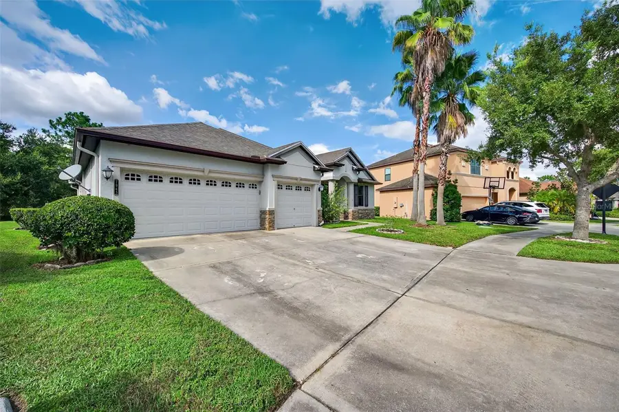 7945 Hampton Lake Drive, Tampa, FL 33647 - Image #3