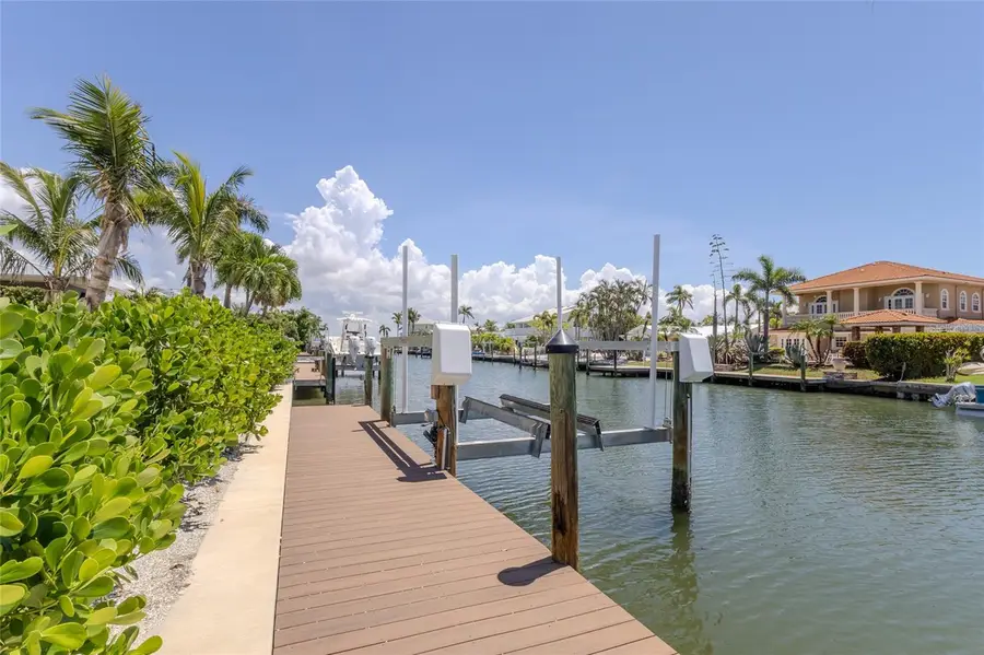 405 28th Street, Holmes Beach, FL 34217 - Image #3