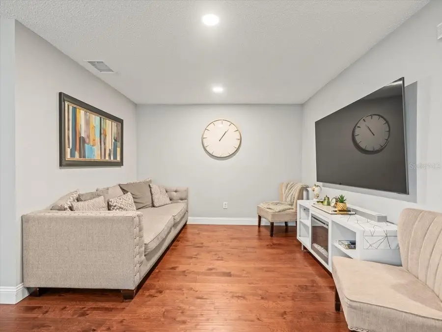 8511 Edgewater Place Boulevard, Tampa, FL 33615 - Image #3