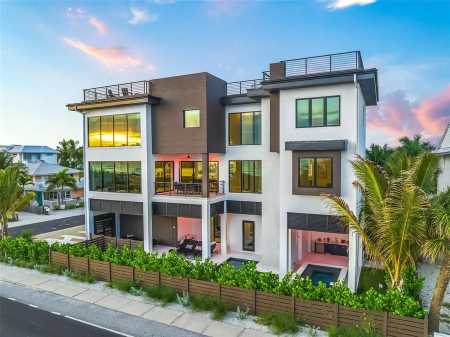 101 7th Street S, Bradenton Beach, FL 34217 - Image #3