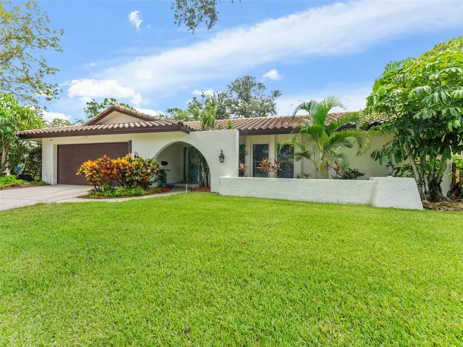 7220 Sunshine Drive S, Saint Petersburg, FL 33705 - Image #3