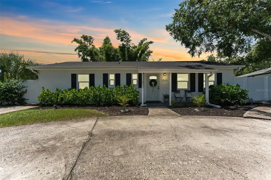 3910 W Paxton Avenue, Tampa, FL 33611 - #2