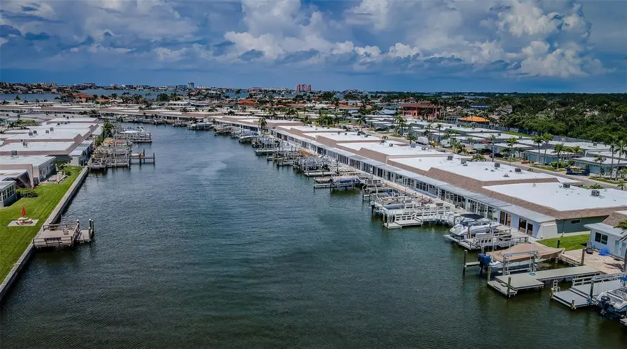 1 Boca Ciega Point Boulevard #314, Saint Petersburg, FL 33708 - Image #2