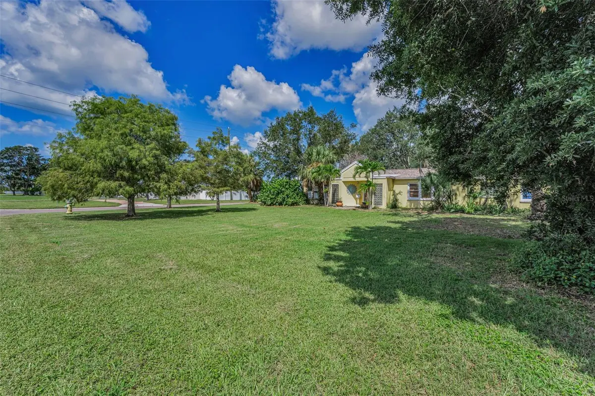645 Villagrande Avenue S, Saint Petersburg, FL 33707 - Image #1