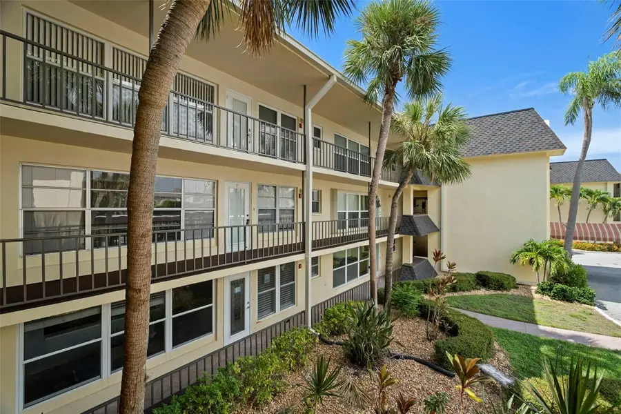 4780 Cove Circle #205, Saint Petersburg, FL 33708 - Image #2