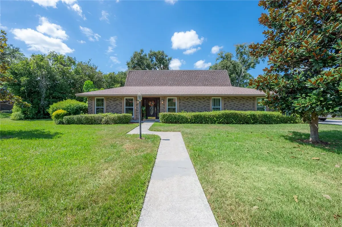 13313 Golf Crest Circle, Tampa, FL 33618 - Image #1