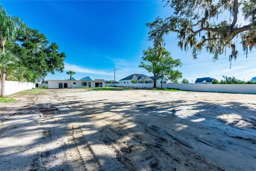 32843 Michigan Ave, San Antonio, FL 33576 - Image #2