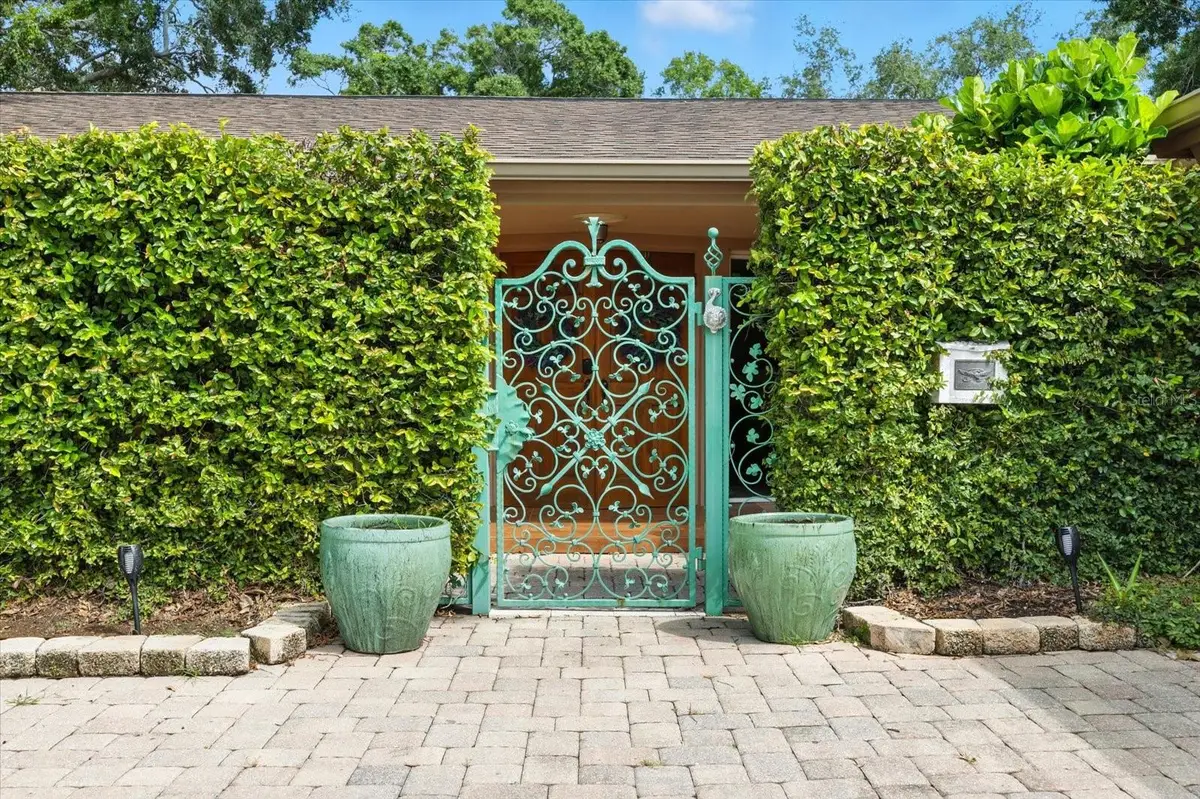 425 Ponce De Leon Boulevard, Belleair, FL 33756 - Image #1