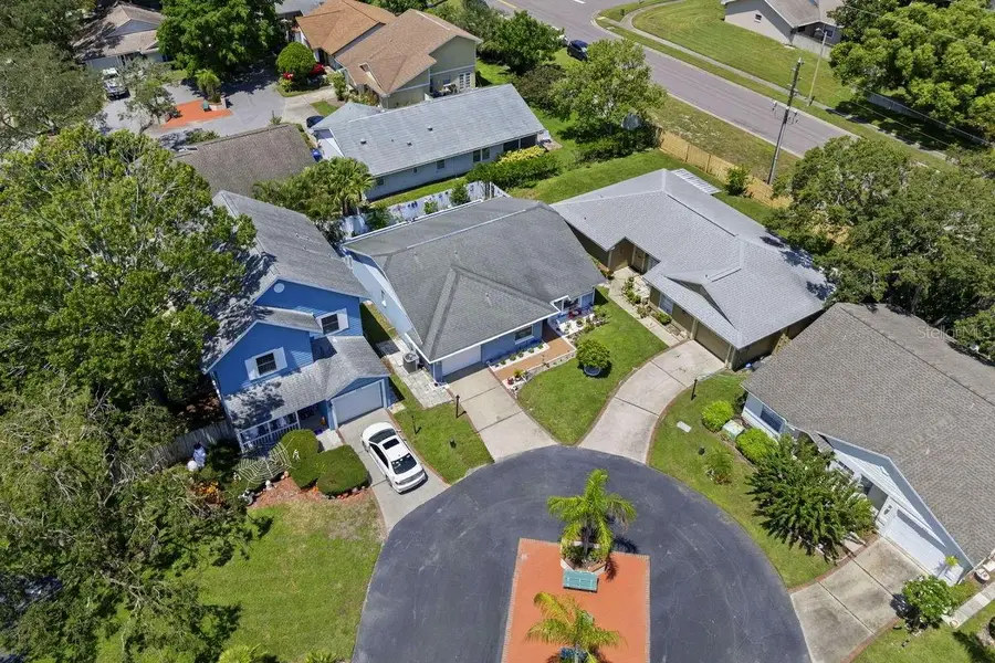 830 Franklin Circle, Palm Harbor, FL 34683 - Image #2