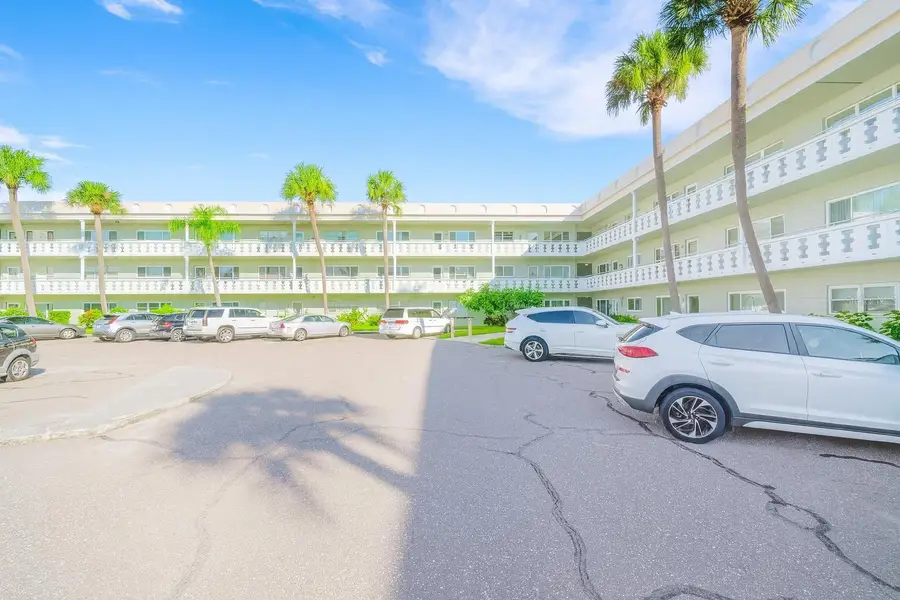2400 Columbia Drive #28, Clearwater, FL 33763 - Image #2