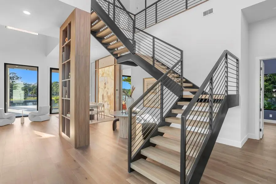 4441 Pompano Drive Se, Saint Petersburg, FL 33705 - Image #2