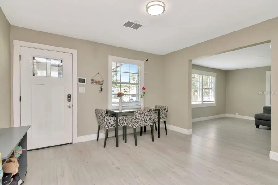 5004 E Seneca Avenue, Tampa, FL 33617 - Image #3