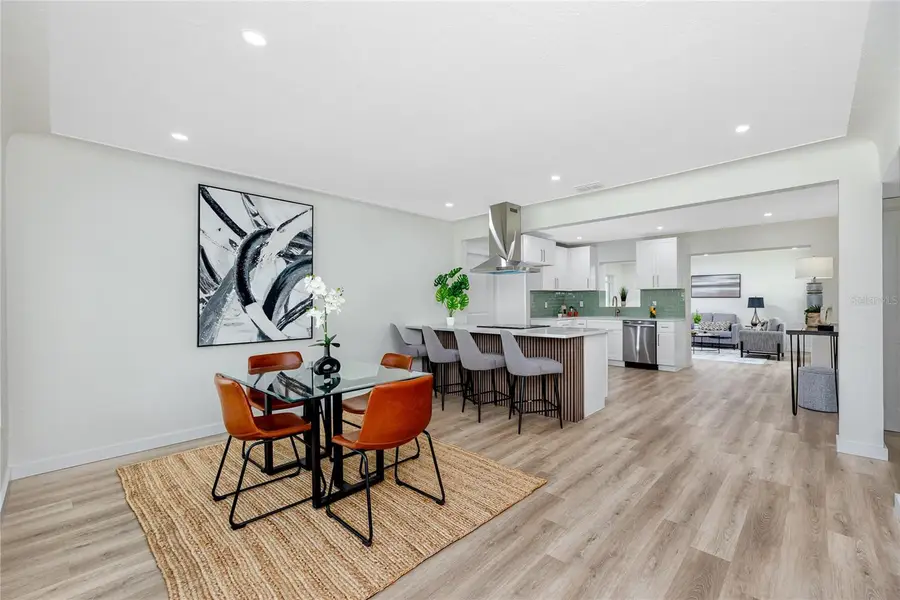 933 64th Avenue S, Saint Petersburg, FL 33705 - Image #2