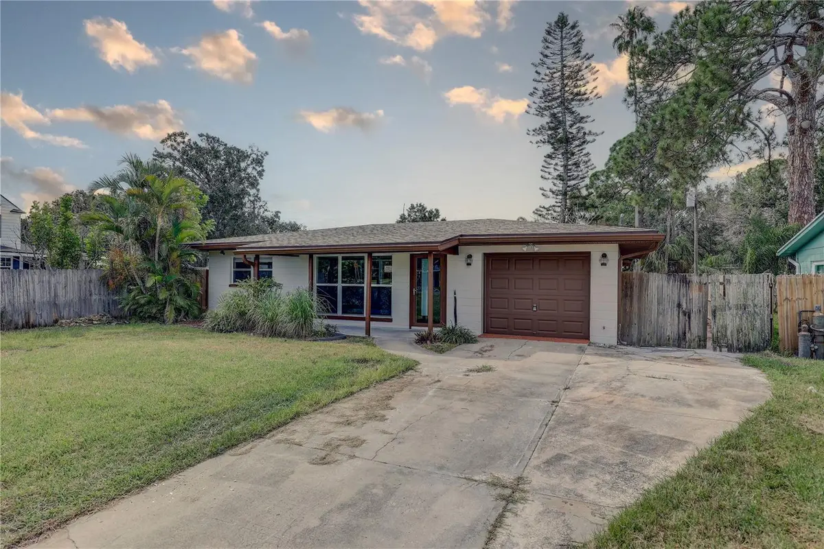 330 83rd Avenue Ne, Saint Petersburg, FL 33702 - Image #1