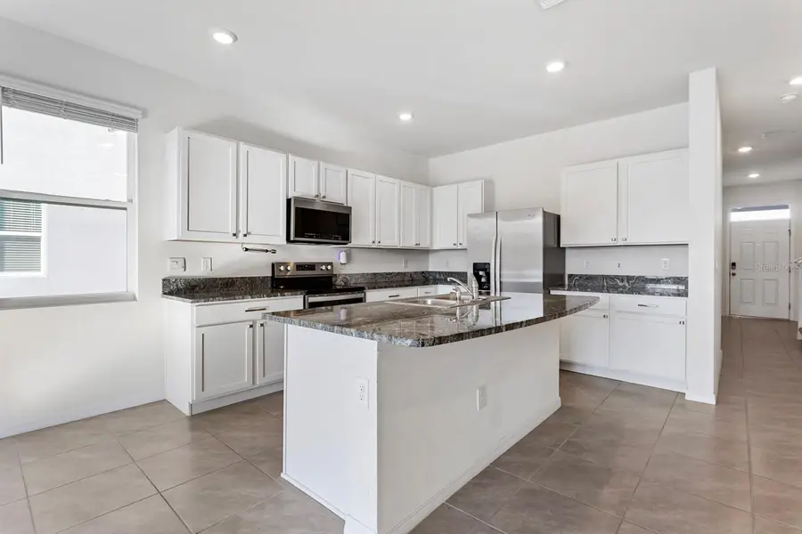 33002 Major Oak Drive, Wesley Chapel, FL 33545 - Image #2