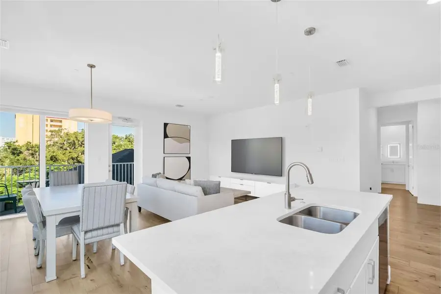 644 3rd Avenue S #305, Saint Petersburg, FL 33701 - Image #2