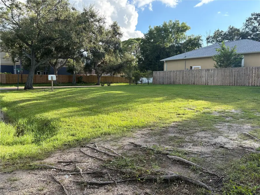 3215 Laurel Avenue, Clearwater, FL 33762 - Image #2