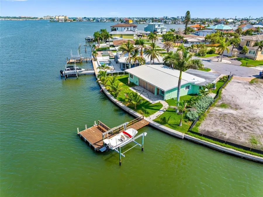 493 Bath Club Boulevard N, North Redington Beach, FL 33708 - Image #2