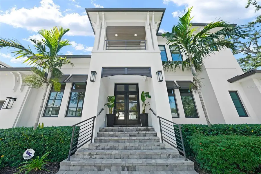 555 Suwanee Circle, Tampa, FL 33606 - Image #2