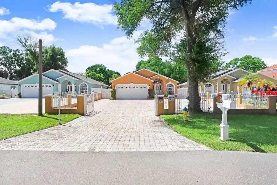 8712 Fountain Avenue, Tampa, FL 33615 - Image #2