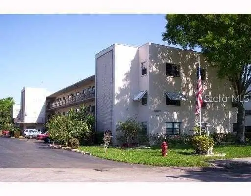 5975 Terrace Park Drive N #202, ST PETERSBURG, FL 33709