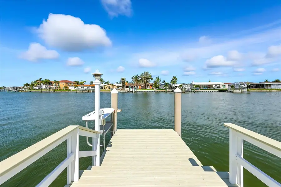 543 Boca Ciega Point Boulevard N #2709, Saint Petersburg, FL 33708 - Image #3