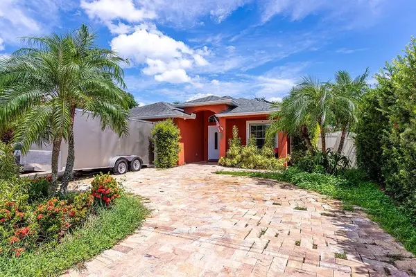 4907 Carlyle Road, TAMPA, FL 33615