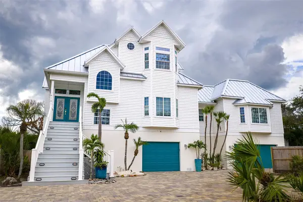 14141 76th Avenue, SEMINOLE, FL 33776