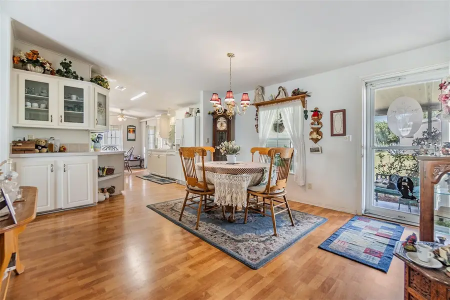 37340 Neukom Avenue, Zephyrhills, FL 33541 - Image #2