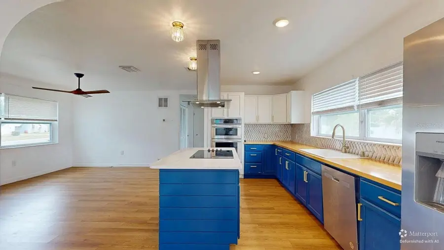 874 63rd Avenue S, Saint Petersburg, FL 33705 - Image #3