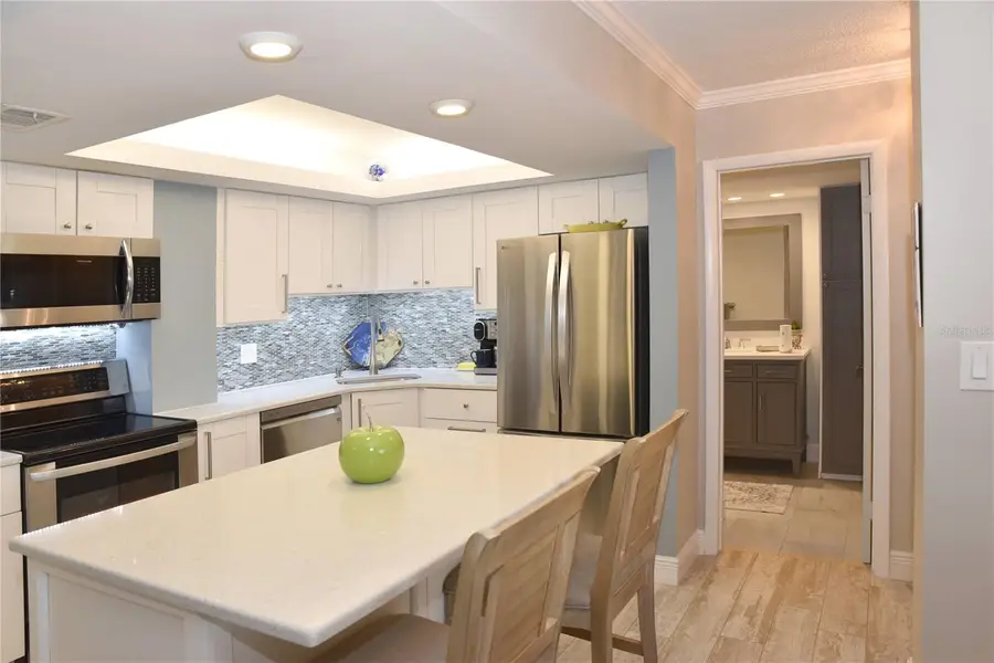 4900 Brittany Drive S #811, Saint Petersburg, FL 33715 - Image #2