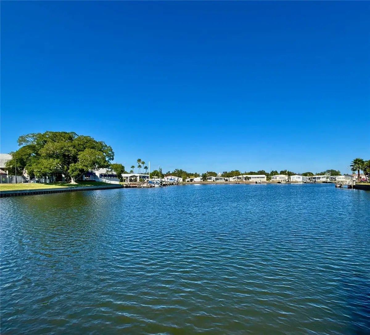 144 Americana Court Ne #218, Saint Petersburg, FL 33702 - Image #1