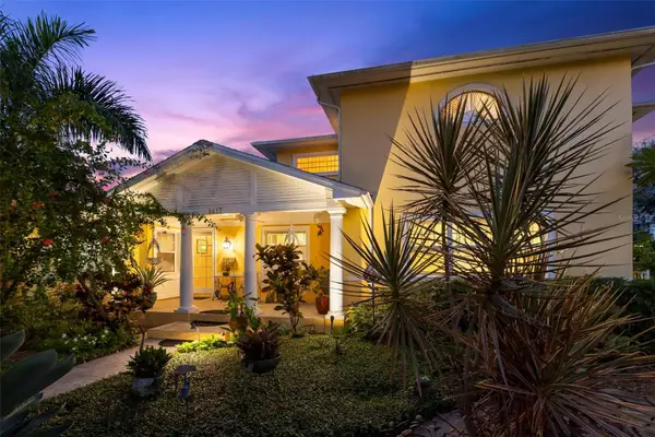 1417 Beach Drive Ne, ST PETERSBURG, FL 33704