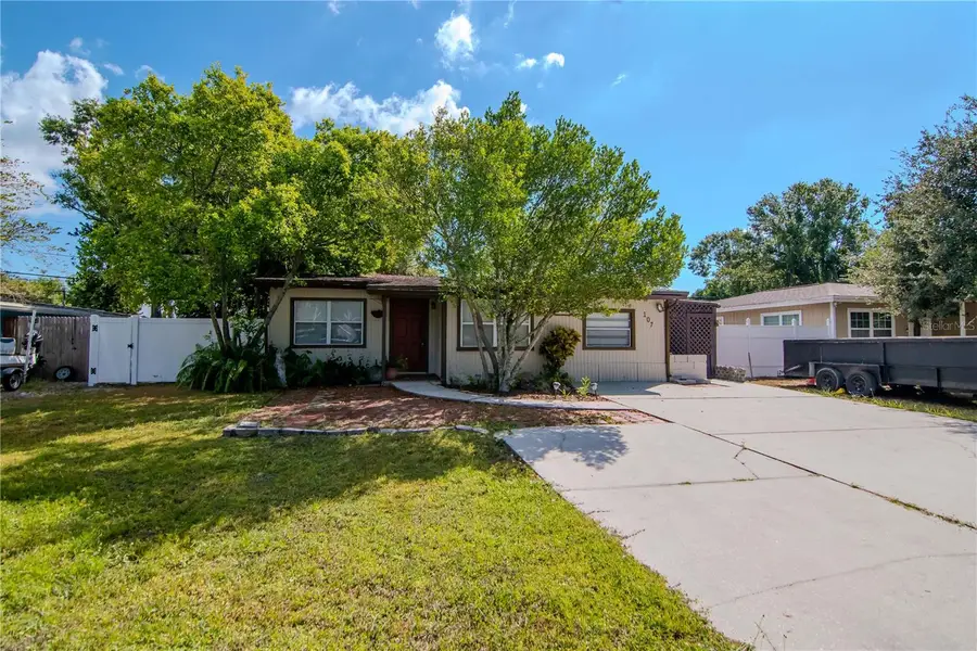 107 Emerald Lane, Largo, FL 33771 - Image #2