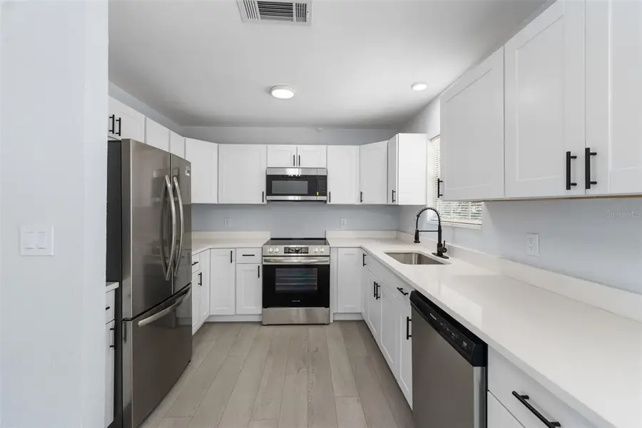 202 SE 14th Place, Gainesville, FL 32601 - Image #2