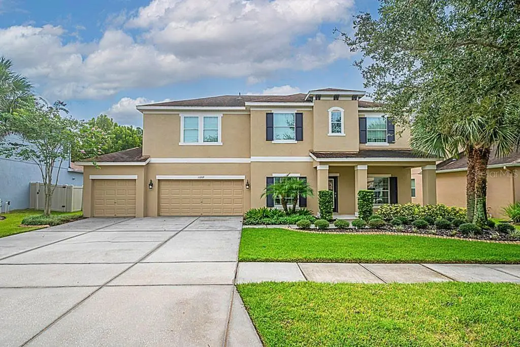 11209 Coventry Grove Circle, Lithia, FL 33547 - Image #1