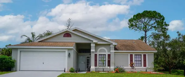 8141 Golf Club Court, HUDSON, FL 34667