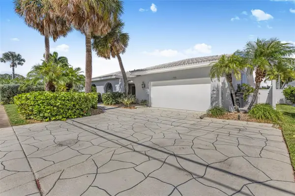 487 Island Way, CLEARWATER BEACH, FL 33767