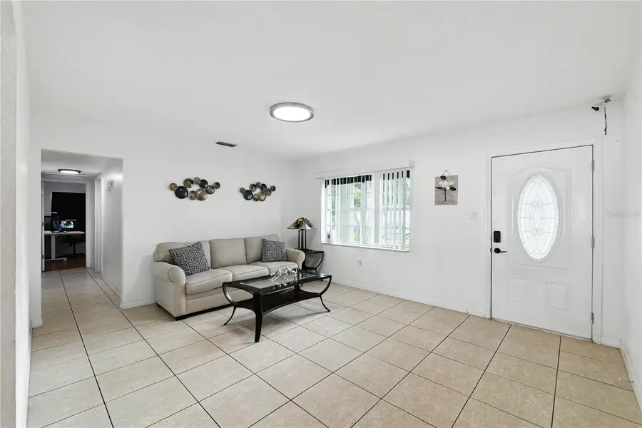 4802 N Mendenhall Drive, Tampa, FL 33603 - Image #2