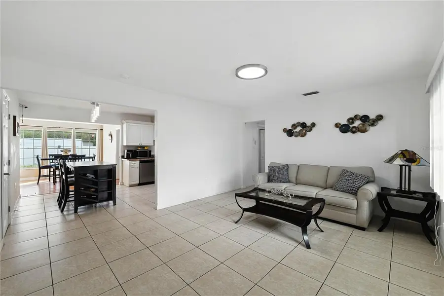 4802 N Mendenhall Drive, Tampa, FL 33603 - Image #3