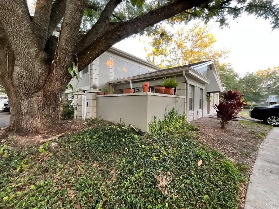 11717 Raintree Drive, Tampa, FL 33617 - Image #2