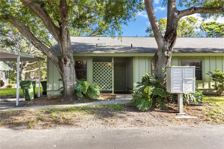 5015 Barrington Circle #201, Sarasota, FL 34234 - Image #3