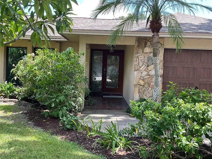 7595 Pine Valley Lane, Seminole, FL 33776 - Image #3