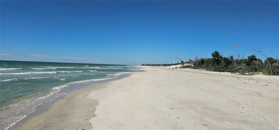 184 Rotonda Boulevard N, Rotonda West, FL 33947 - Image #2