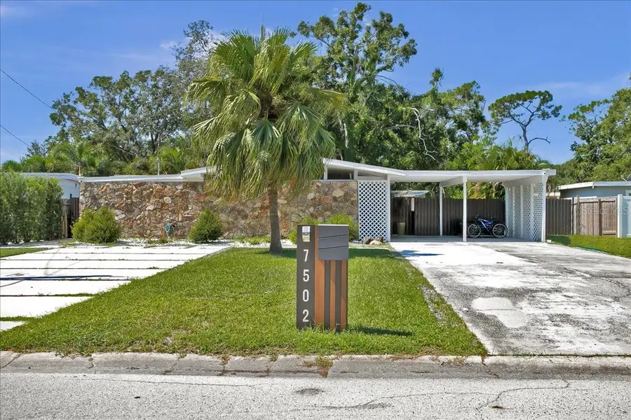 7502 Lakeside Boulevard, Tampa, FL 33614 - Image #3