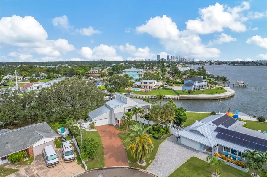 3601 Coquina Key Drive Se, Saint Petersburg, FL 33705 - Image #2