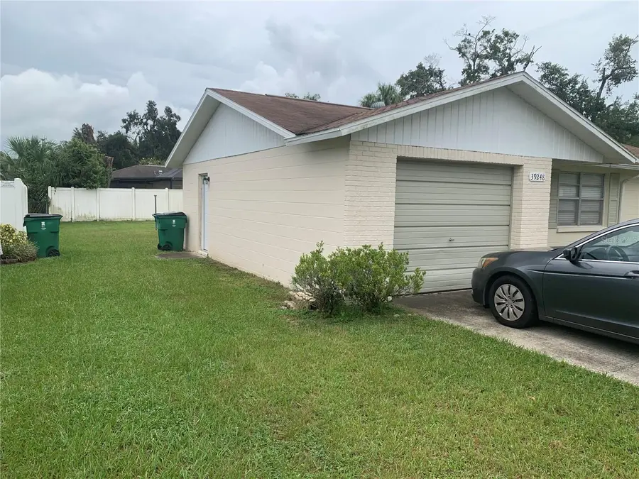 39248 9th Avenue, Zephyrhills, FL 33542 - Image #2