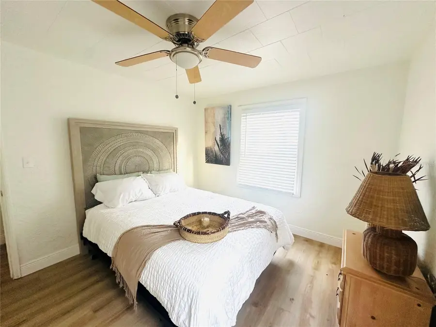 4811 Emerson Avenue S, Saint Petersburg, FL 33711 - Image #2